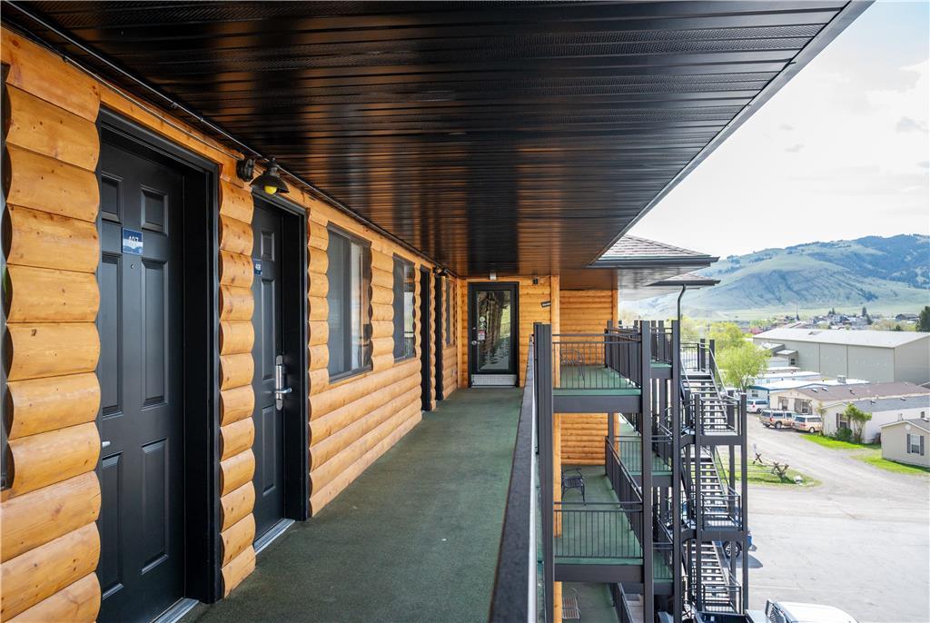 Travelodge By Wyndham Gardiner Yellowstone Park North Entr Eksteriør billede